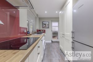 kitchen- click for photo gallery